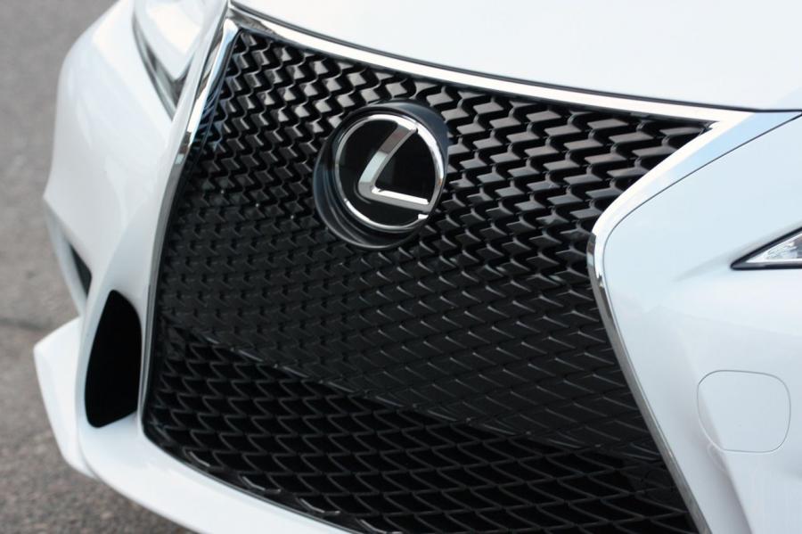  Lexus IS250 AWD F Sport 2014 года  (фото 26 из 28)